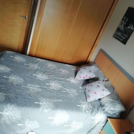 Habitacion En Piso Compartido Cerca De Playa De Samil Vigo Eksteriør billede