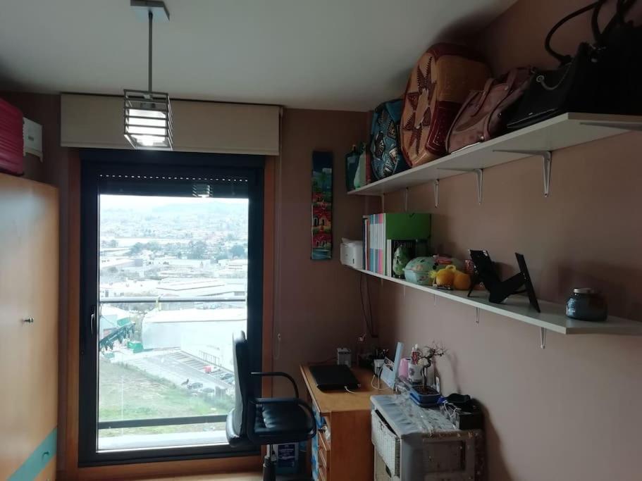 Habitacion En Piso Compartido Cerca De Playa De Samil Vigo Eksteriør billede