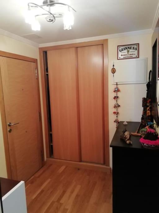 Habitacion En Piso Compartido Cerca De Playa De Samil Vigo Eksteriør billede