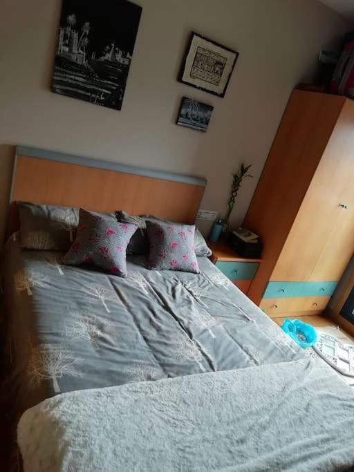 Habitacion En Piso Compartido Cerca De Playa De Samil Vigo Eksteriør billede