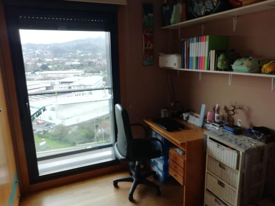 Habitacion En Piso Compartido Cerca De Playa De Samil Vigo Eksteriør billede